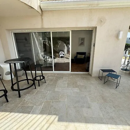 Apartment Renovee Proche Gigaro, Vue Mer, Terrasse