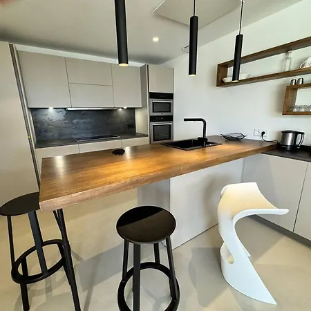 Apartment Renovee Proche Gigaro, Vue Mer, Terrasse - Fr-1-726-53 *